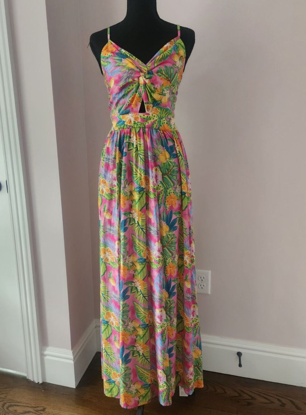 NWT CUPSHE Tropical Floral Maxi Dress Women’s Twist Keyhole Sleeveless - Medium - Picture 2 of 9
